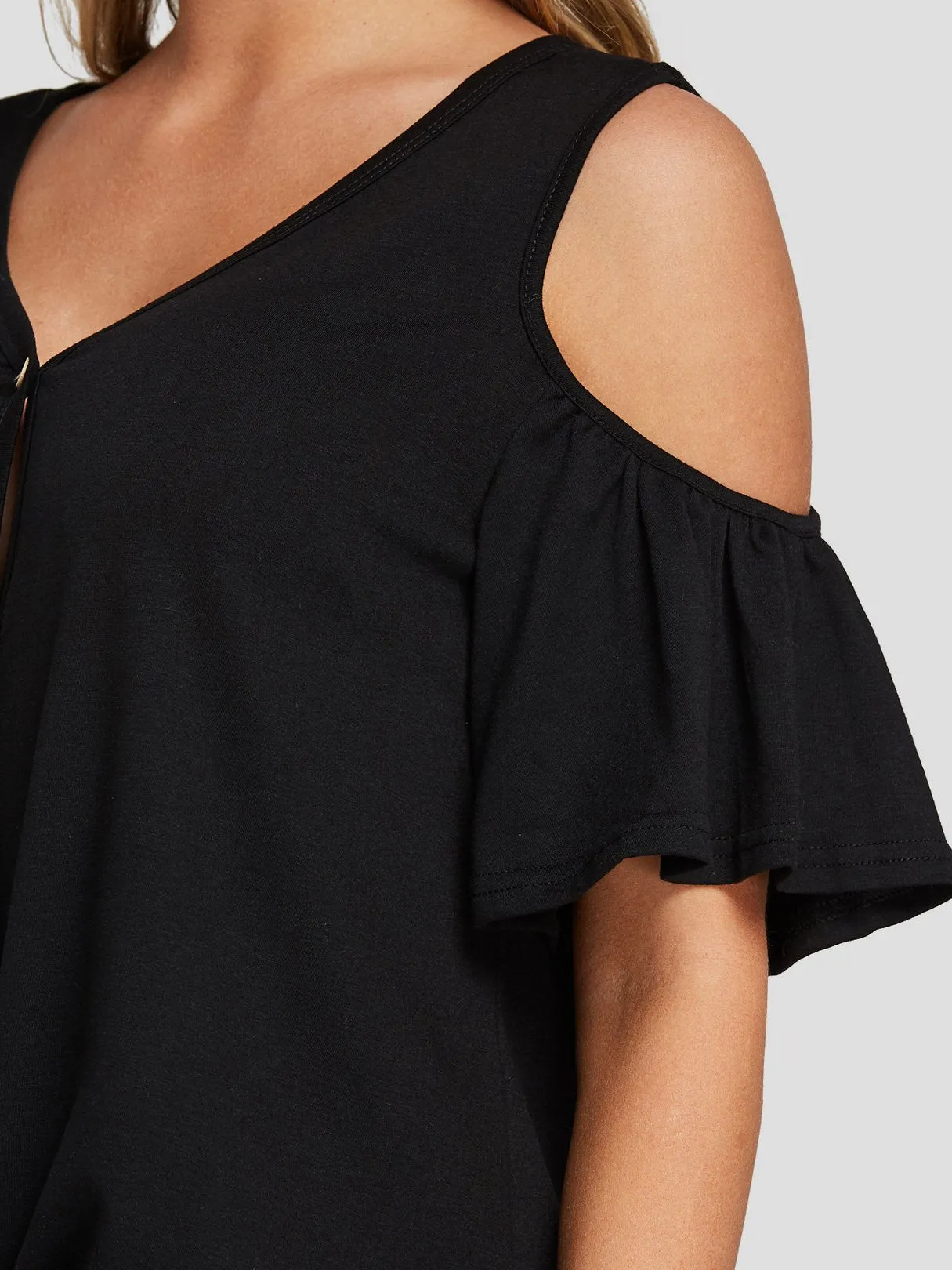 OEM ODM V-Neck Cut Out Short Sleeve Black Top