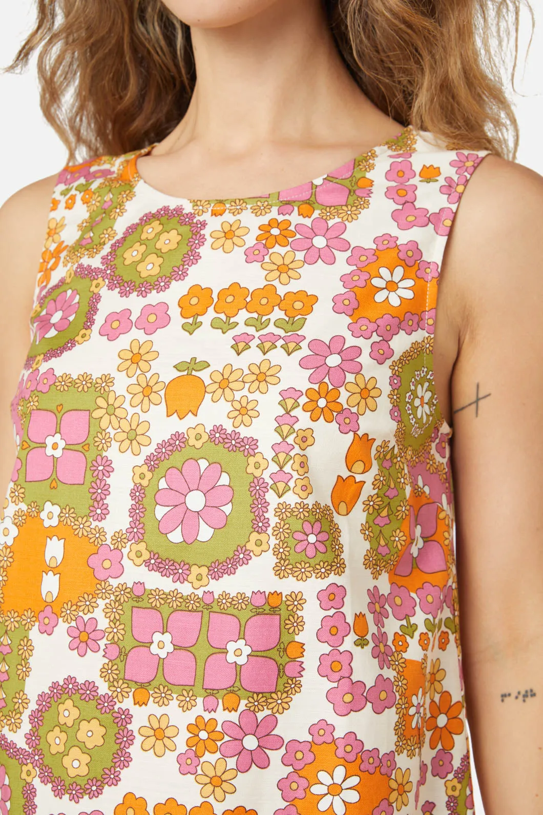 Sunny Retro Shift Dress